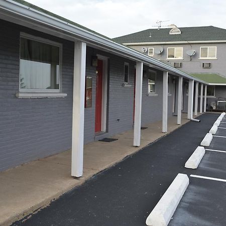 Red Carpet Inn & Suites New Cumberland Zewnętrze zdjęcie