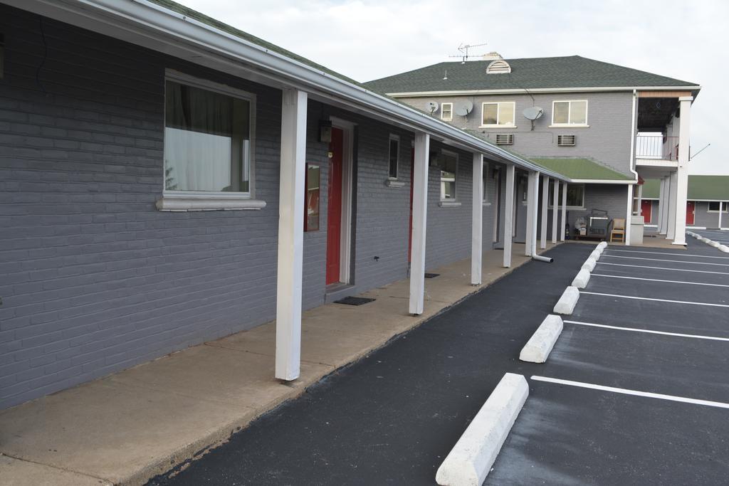 Red Carpet Inn & Suites New Cumberland Zewnętrze zdjęcie