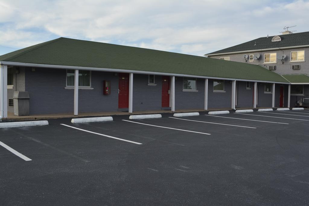 Red Carpet Inn & Suites New Cumberland Zewnętrze zdjęcie