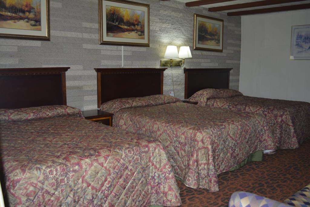 Red Carpet Inn & Suites New Cumberland Zewnętrze zdjęcie