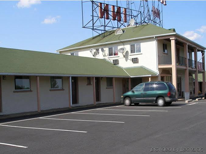 Red Carpet Inn & Suites New Cumberland Zewnętrze zdjęcie